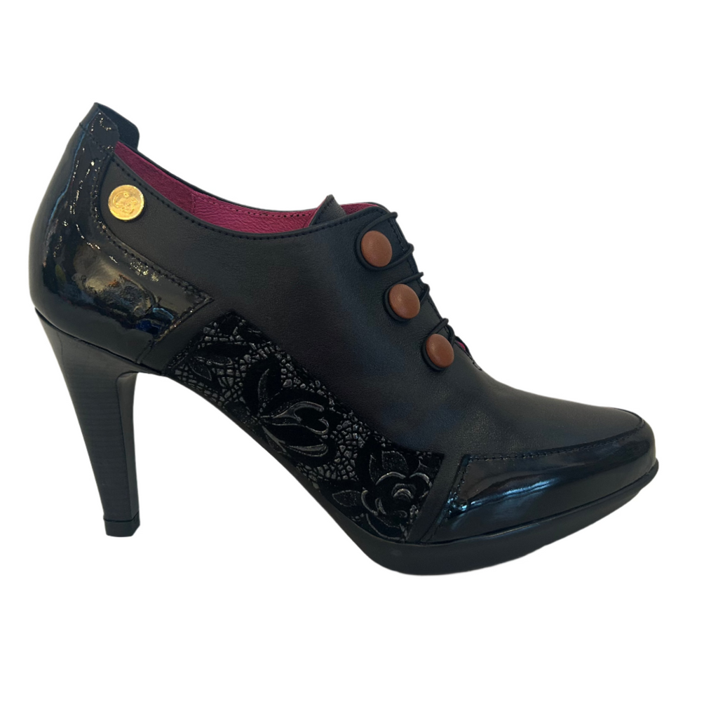 Chanii b "Dijon" Black leather button shootie