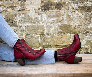 Chanii B "Jour" Boot Cranberry