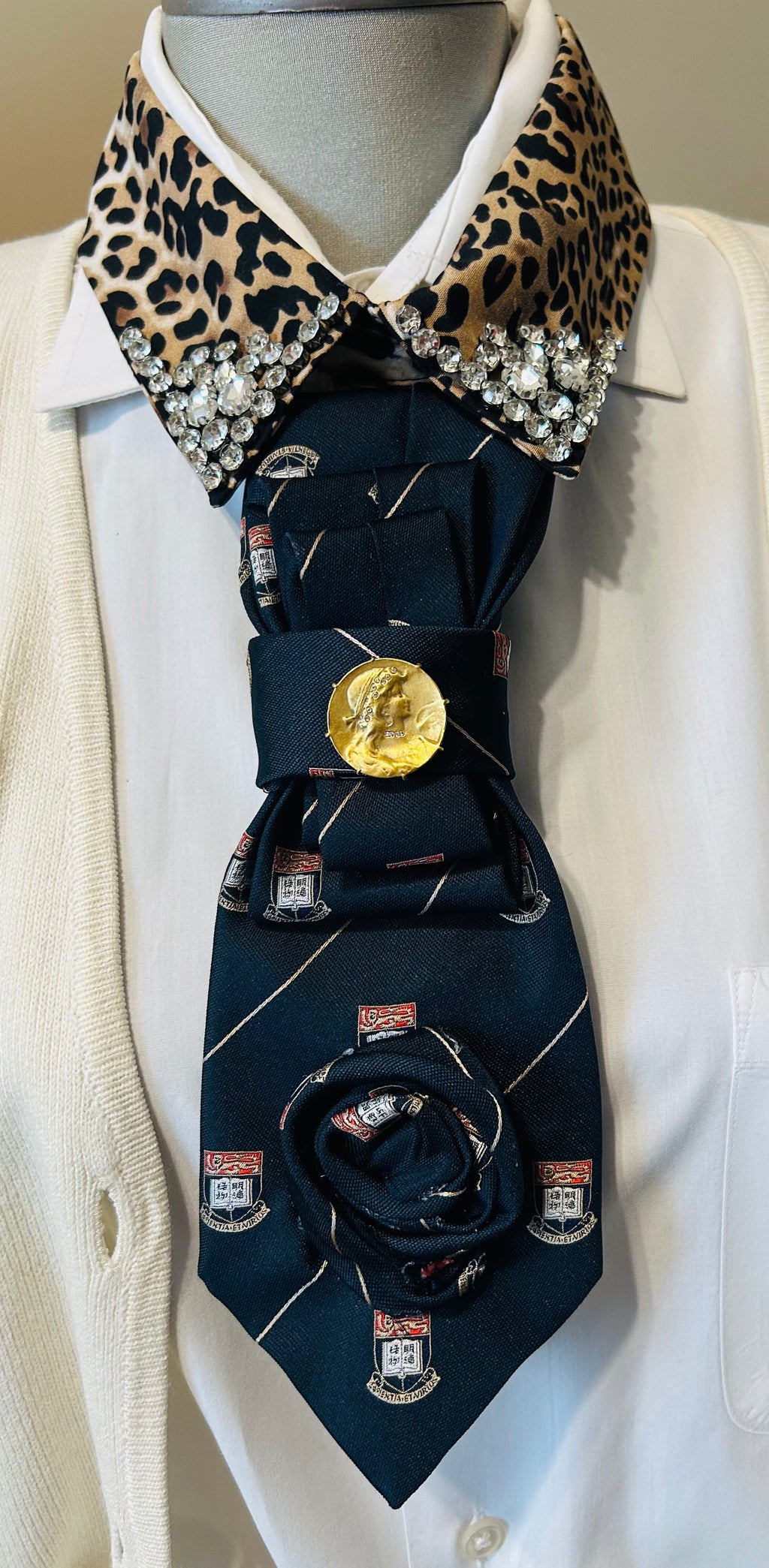 Dani XX "Royal Leopard" Vintage necklace Tie with collar
