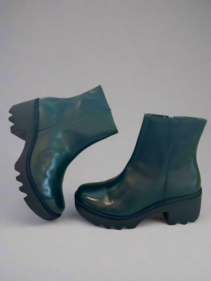 Fly London "Toor" Petrol/Green lug boot