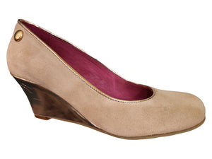 Chanii B "Chavalier" Nude - Wedge Pump