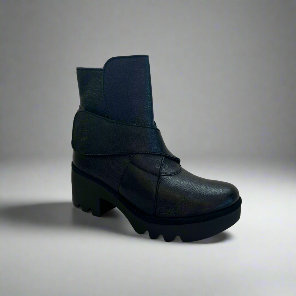 Fly London Tefa black  boot