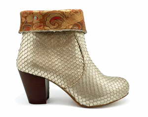 Chanii B "Mais Oui" Gold Snk/Tan Floral - Flip-down Bootie