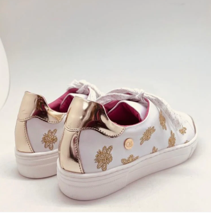 Chanii b "Platinum Crown bee white and gold sneaker
