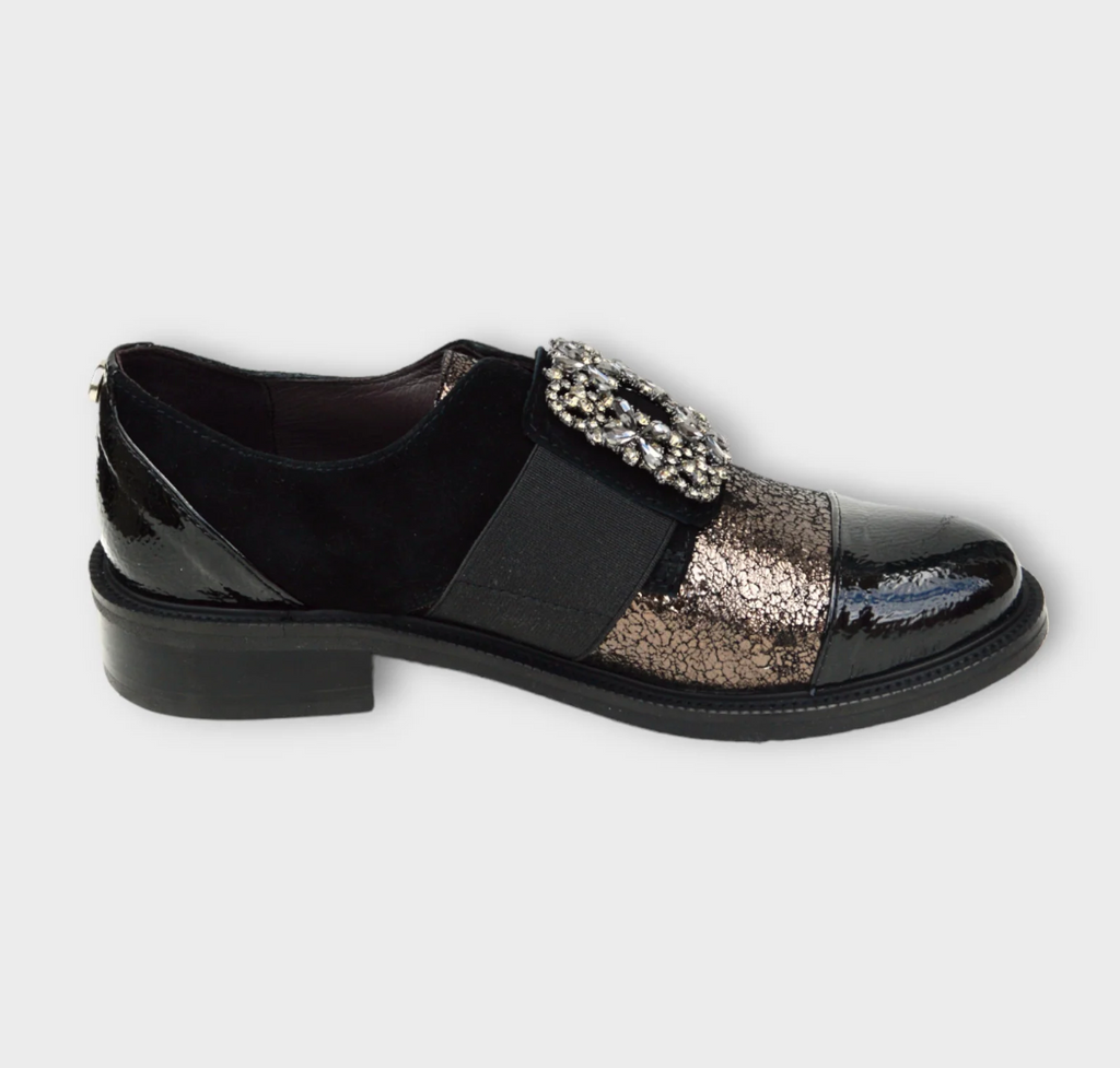 MLV Diva Black and copper slip on