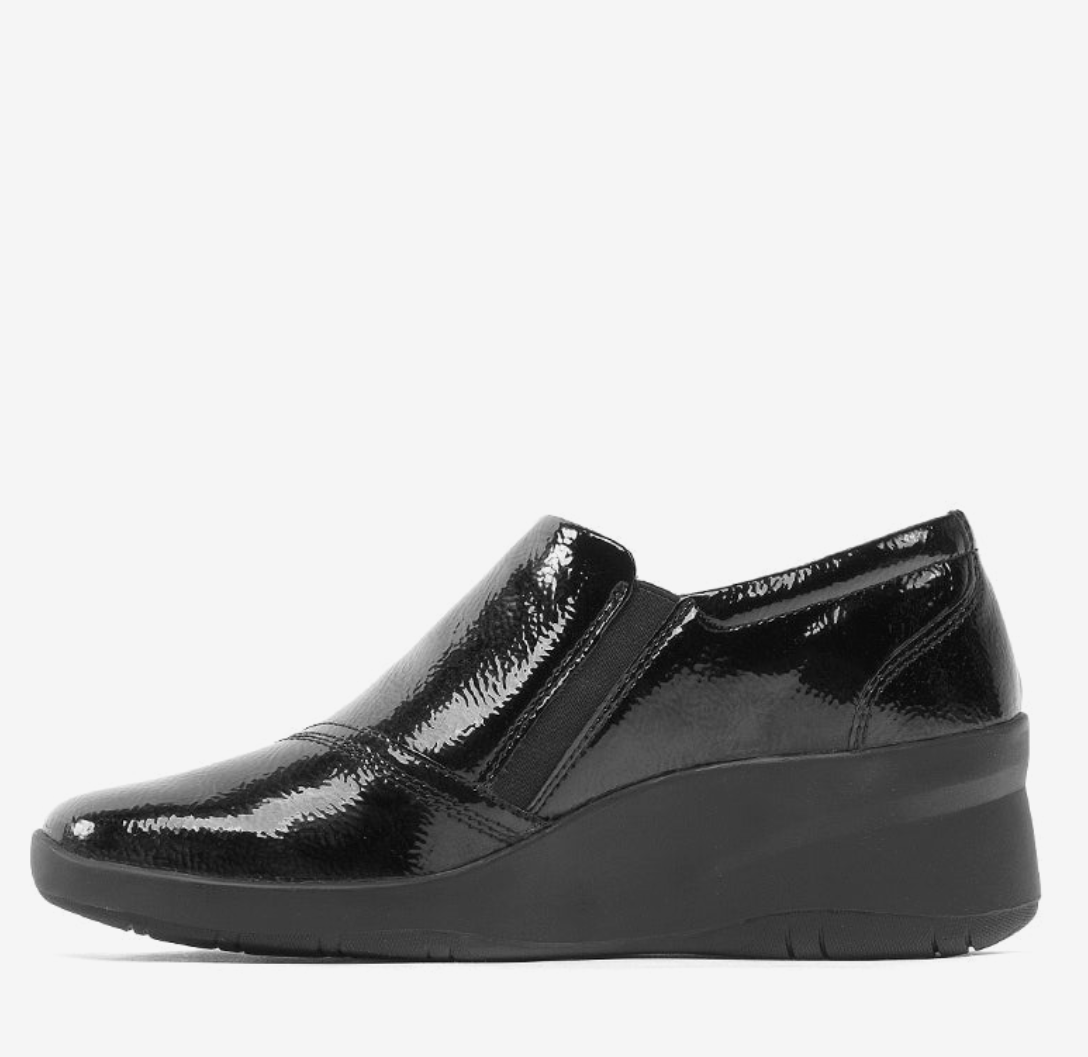 Clarks "Suttyn" Black pattent wedge shoe