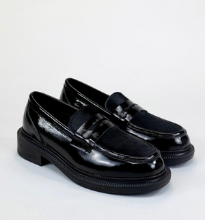 Ateliers "Kendra" Black loafer with cow hair