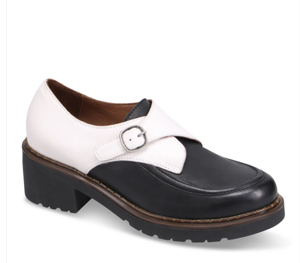 Bueno "Nolan" Black and white