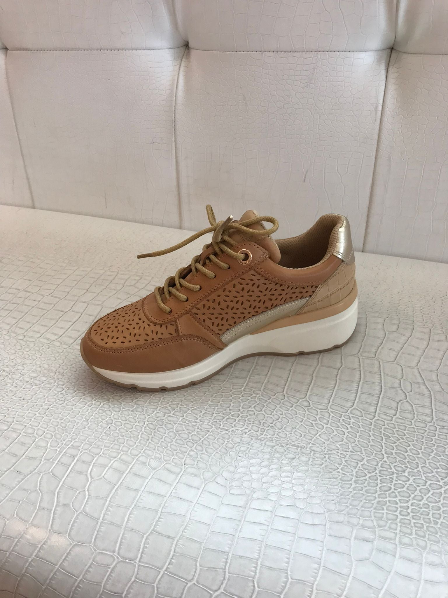 Carmela "161417" Camel - Wedge Sneaker