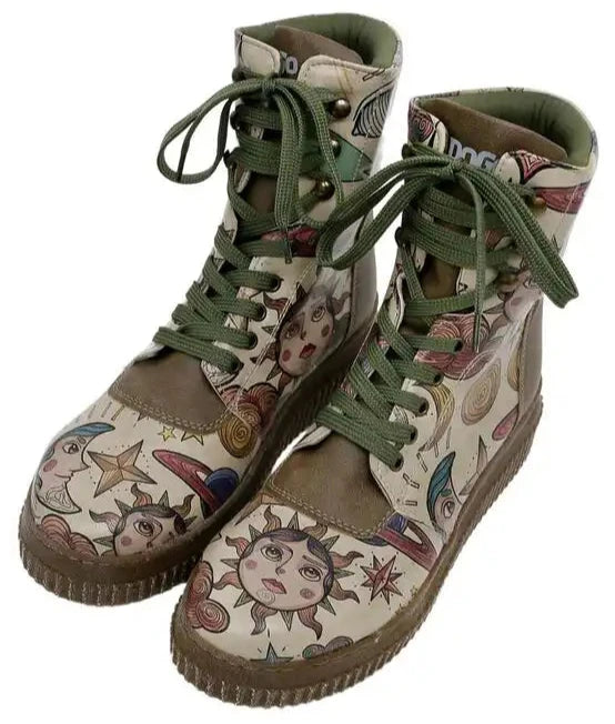 DOGO "Future - Dreams for Dreamers Print" Beige/Multicolour - Short Boot