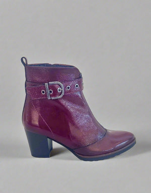 Dorking D8300 Red Patent boot