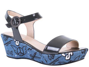 Brenda Zaro "TZ3551" Patent Carbon/Doodles - Wedge Sandal