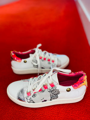 Chanii B "Skate" White Pink/Betty Sneaker